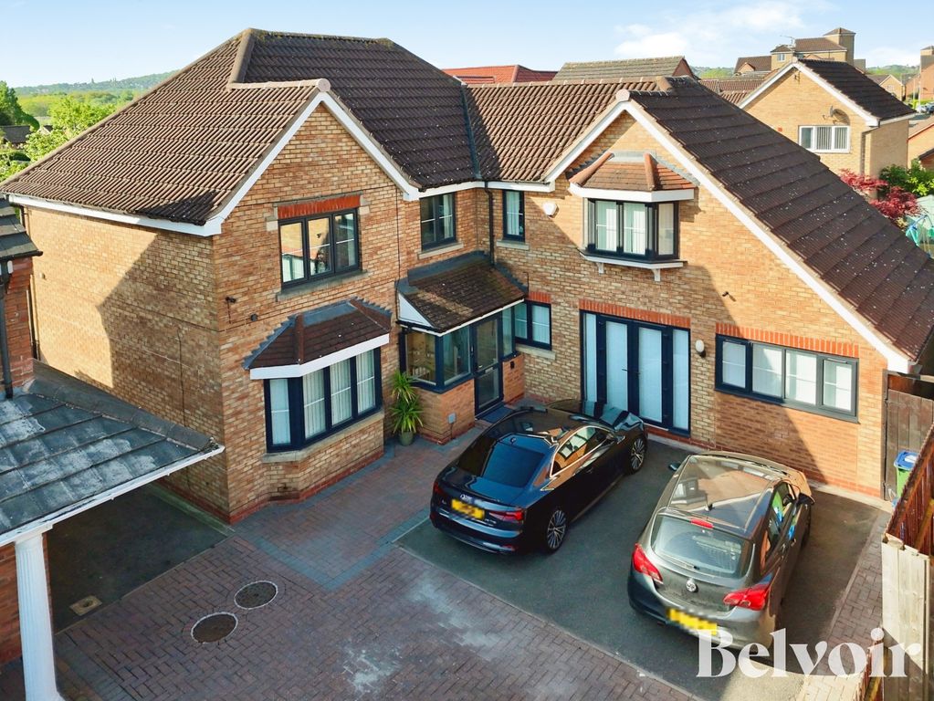 Property photo 1 of 35