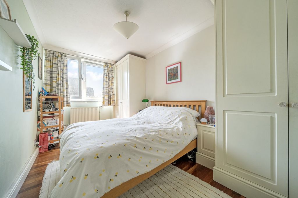 Property photo 3 of 11 Picture No. 01