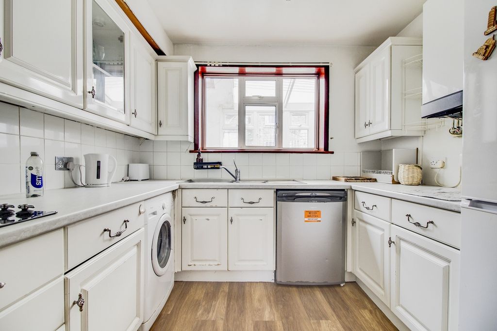 Property photo 2 of 10 6Dae4291-7A2E-F11...