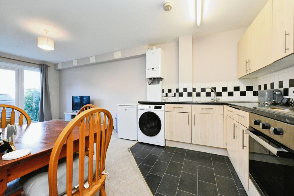 Property photo 2 of 17 Photography