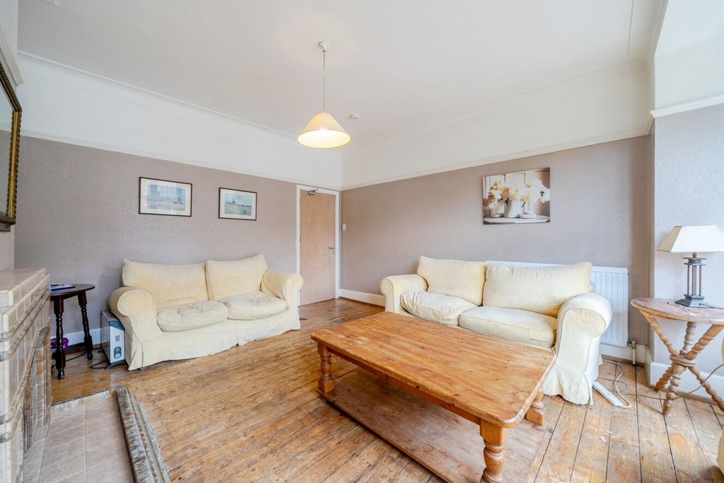 Property photo 2 of 20 Picture No. 09