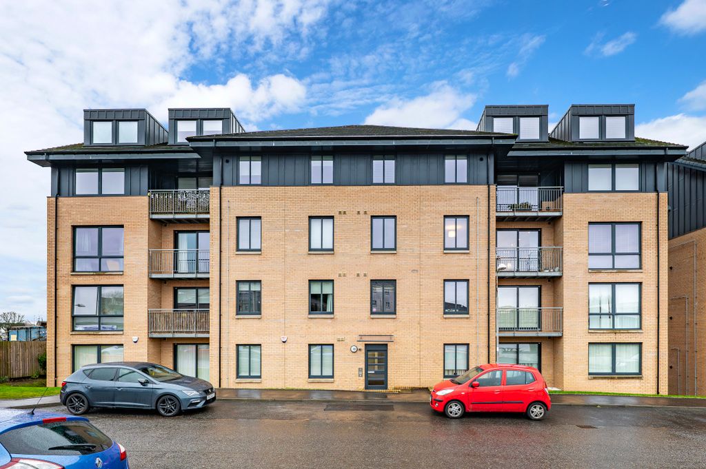 Property photo 1 of 38