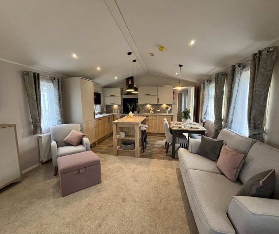 Property photo 2 of 6 Living Room