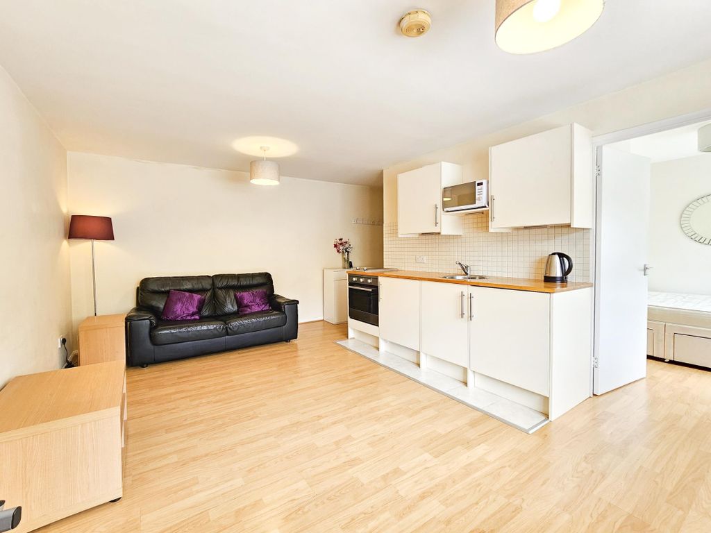 Property photo 1 of 6