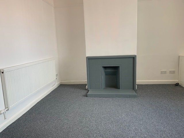 Property photo 2 of 10 Living Room