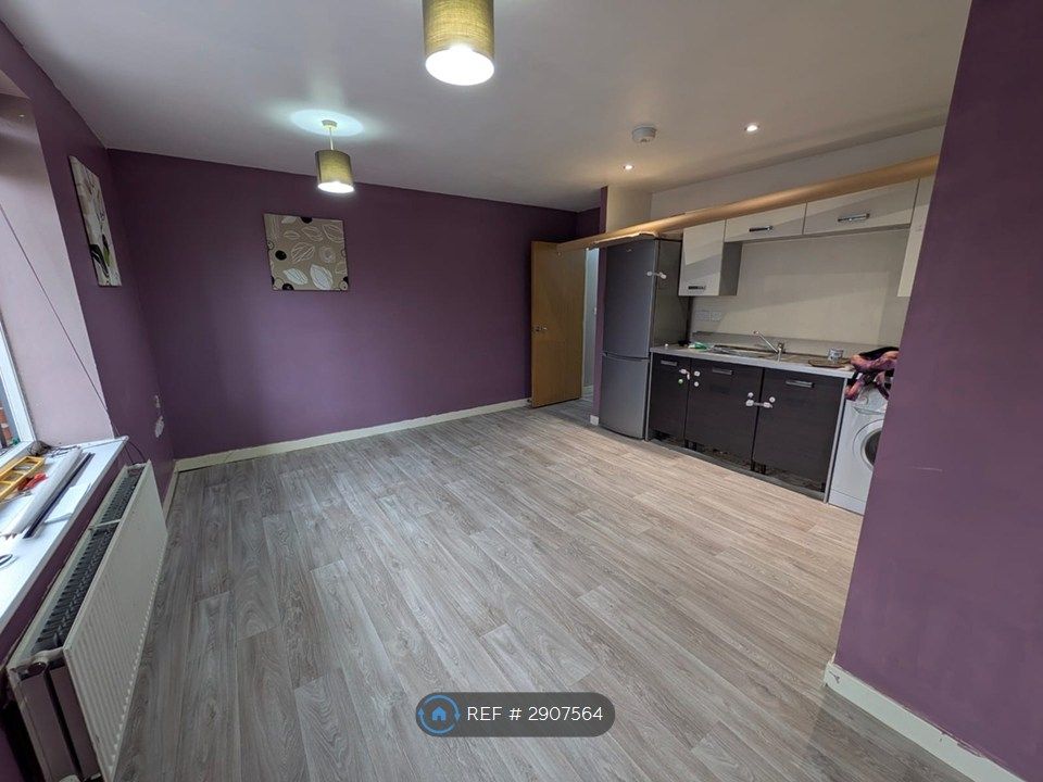Property photo 2 of 8