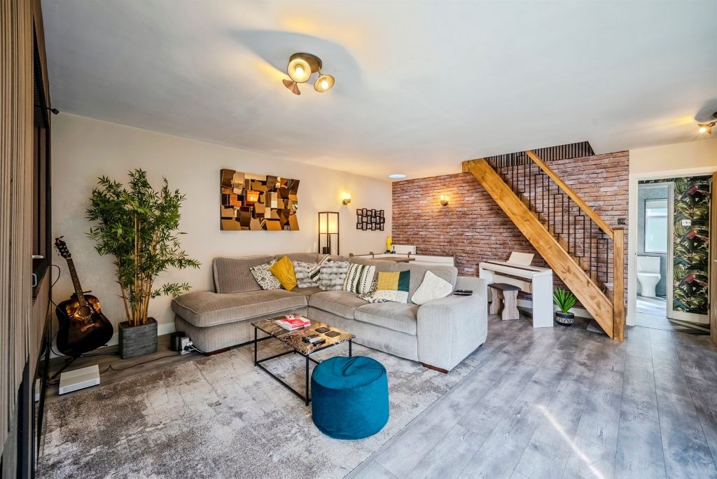 Property photo 1 of 30