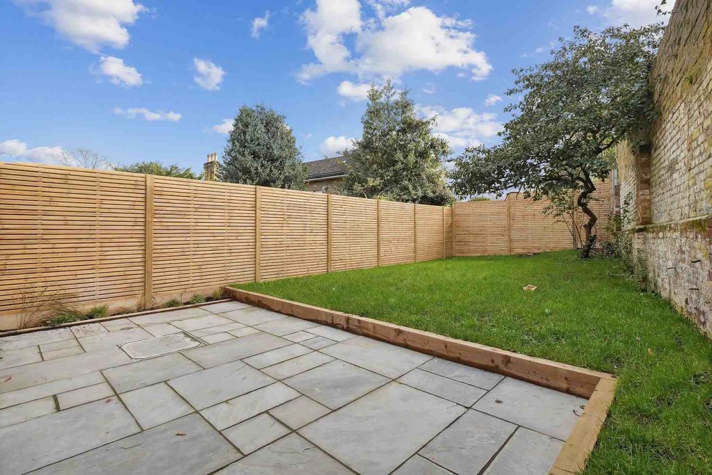 Property photo 3 of 9