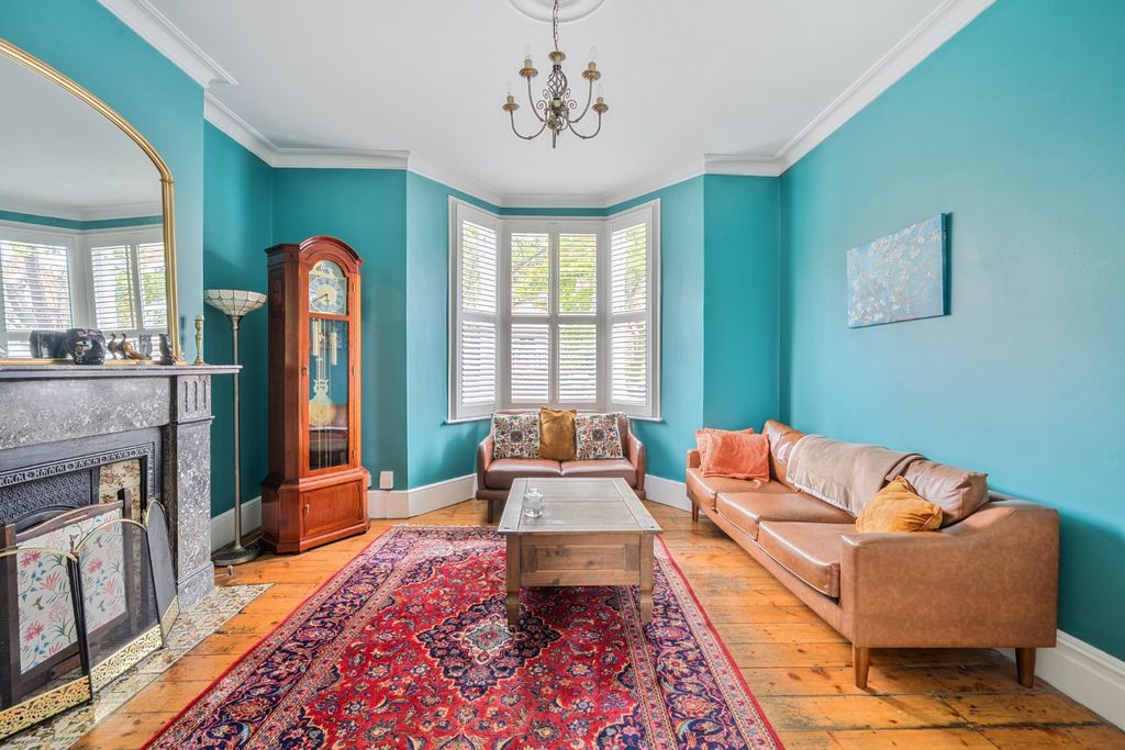 Property photo 2 of 41 Picture No. 34