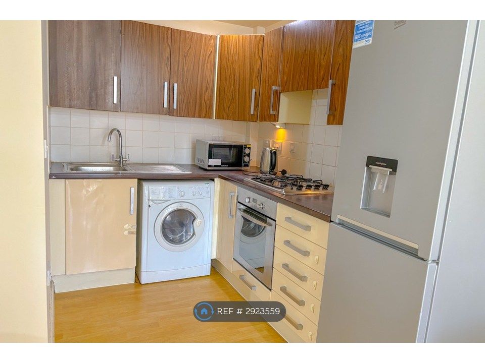 Property photo 1 of 8 Kitchen