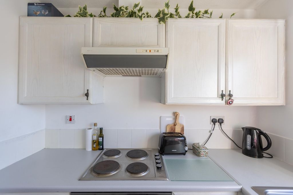 Additional image 6 of 2 bed flat for salePolsons Crescent, Paisley PA2