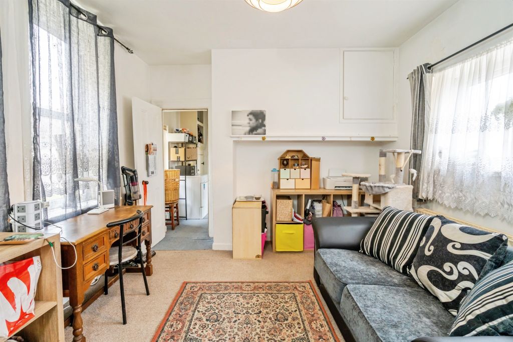 Property photo 3 of 8