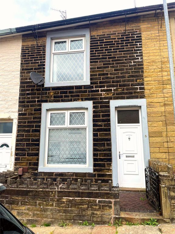 Property photo 1 of 17