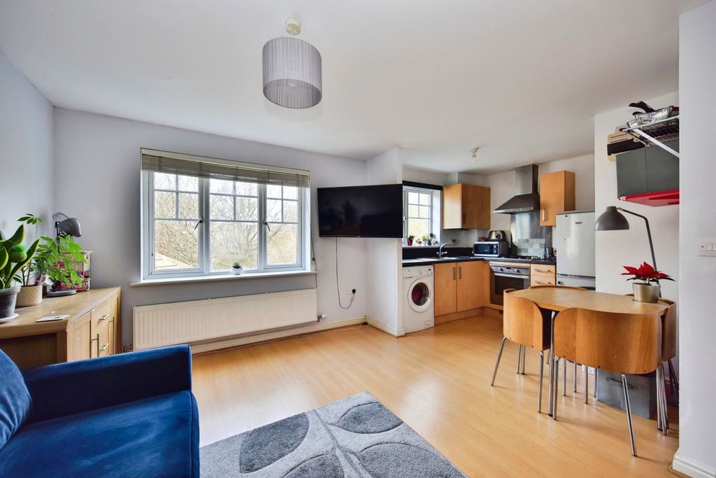 Property photo 2 of 18 Pbox-Img.Jpg