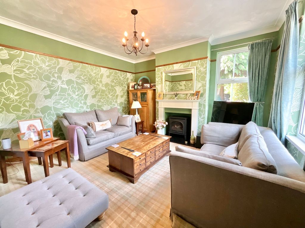 Property photo 2 of 31