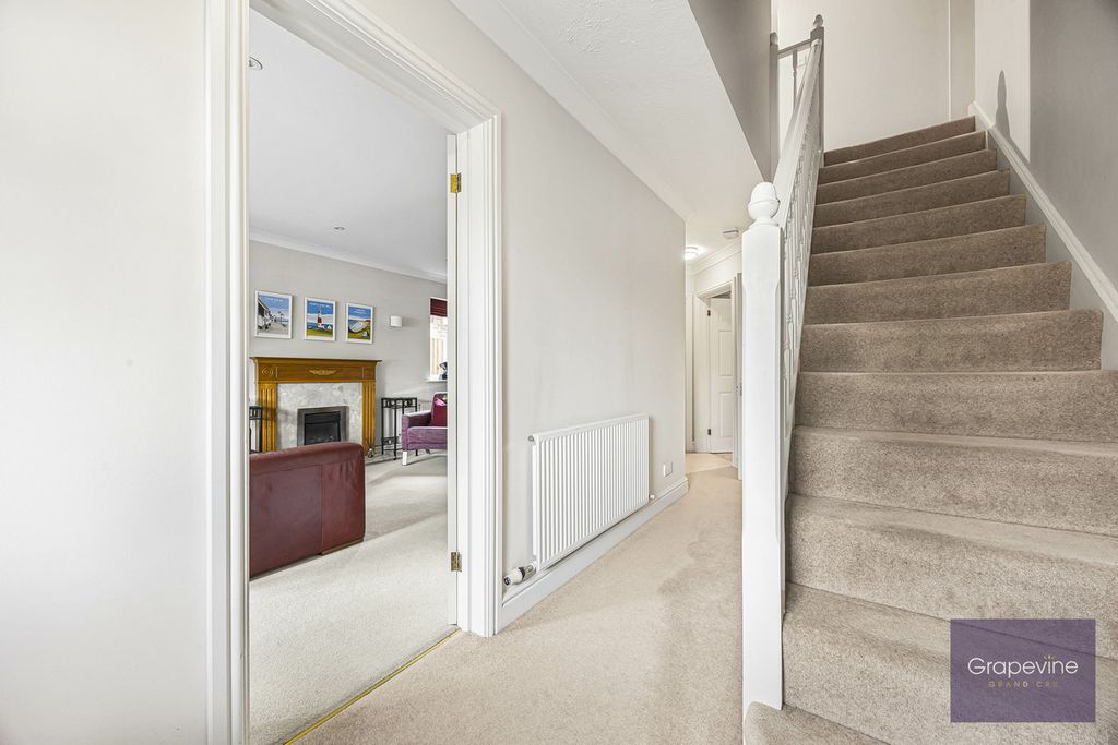 Property photo 3 of 30