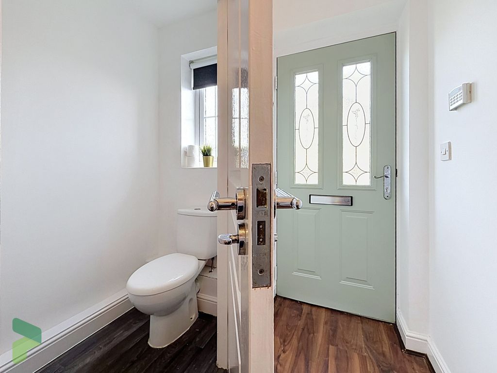Property photo 2 of 20 Cloakroom / W.C