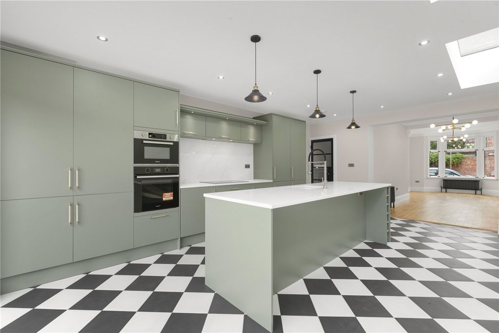 Property photo 2 of 41 Picture No. 65