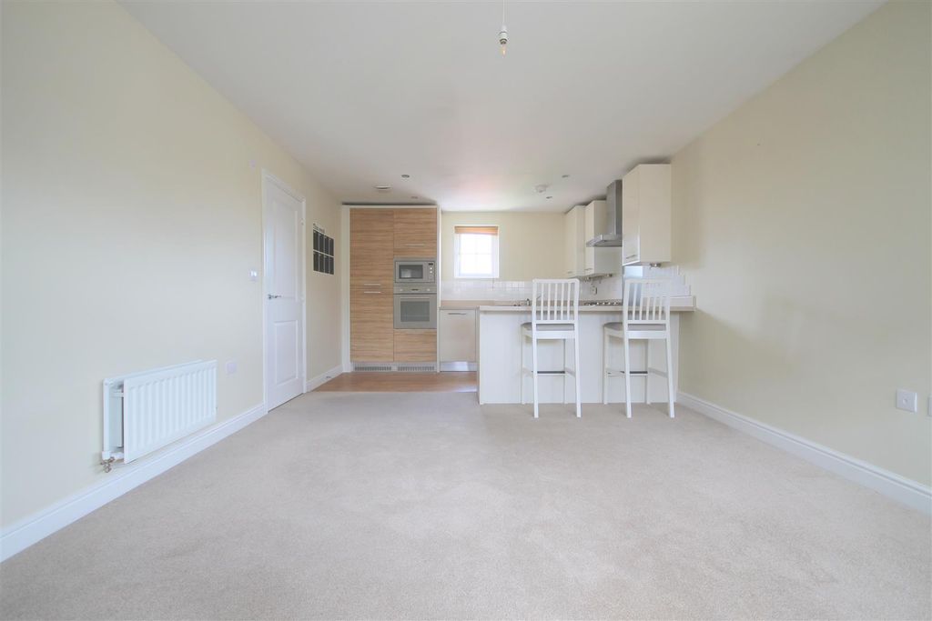 Property photo 2 of 13 Sitting Room.Jpg