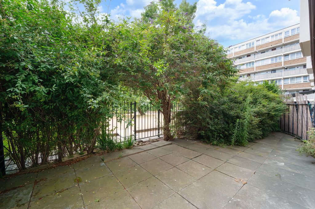 Property photo 3 of 11