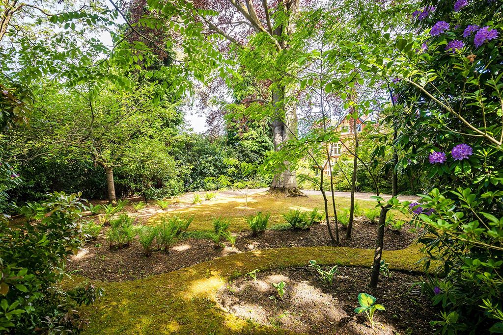 Property photo 2 of 38 Picture No. 67