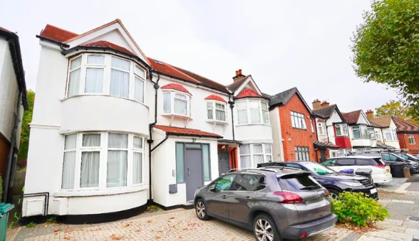 Property photo 1 of 11