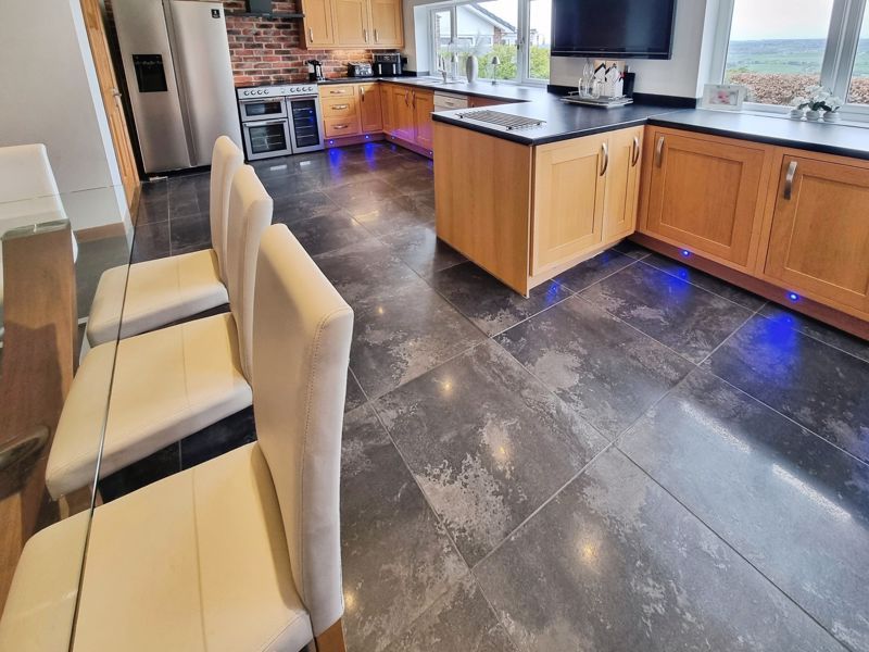 Property photo 3 of 18 Photo 16