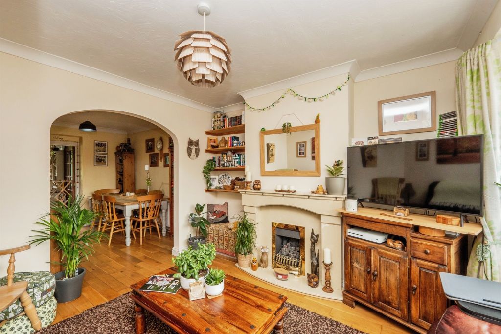 Property photo 3 of 14