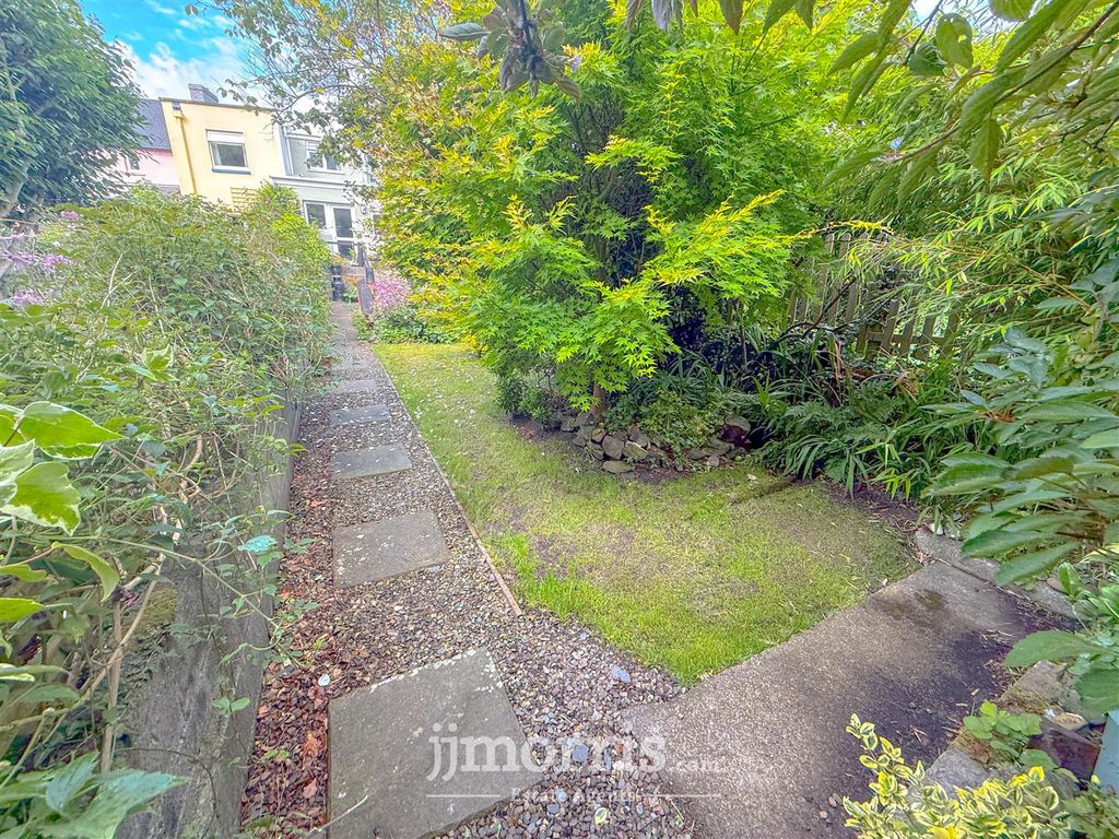 Property photo 2 of 29 Deebab4F-39Ad-40A4-B3F4-E666A17950Cf.Jpeg