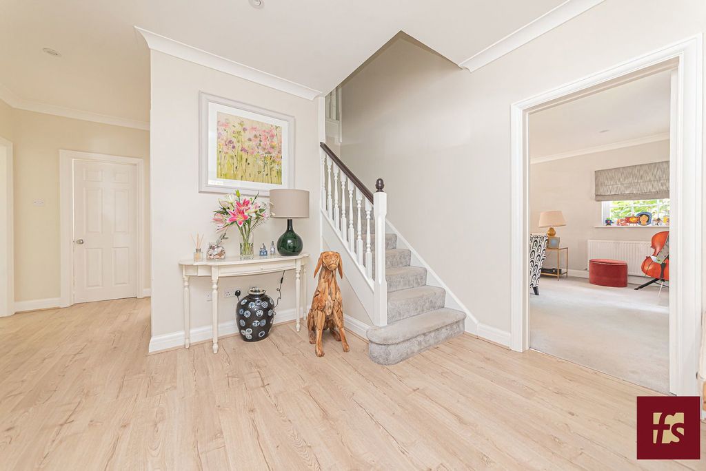 Additional image 15 of 5 bed detached house for saleTalisman Close, Crowthorne, Berkshire RG45