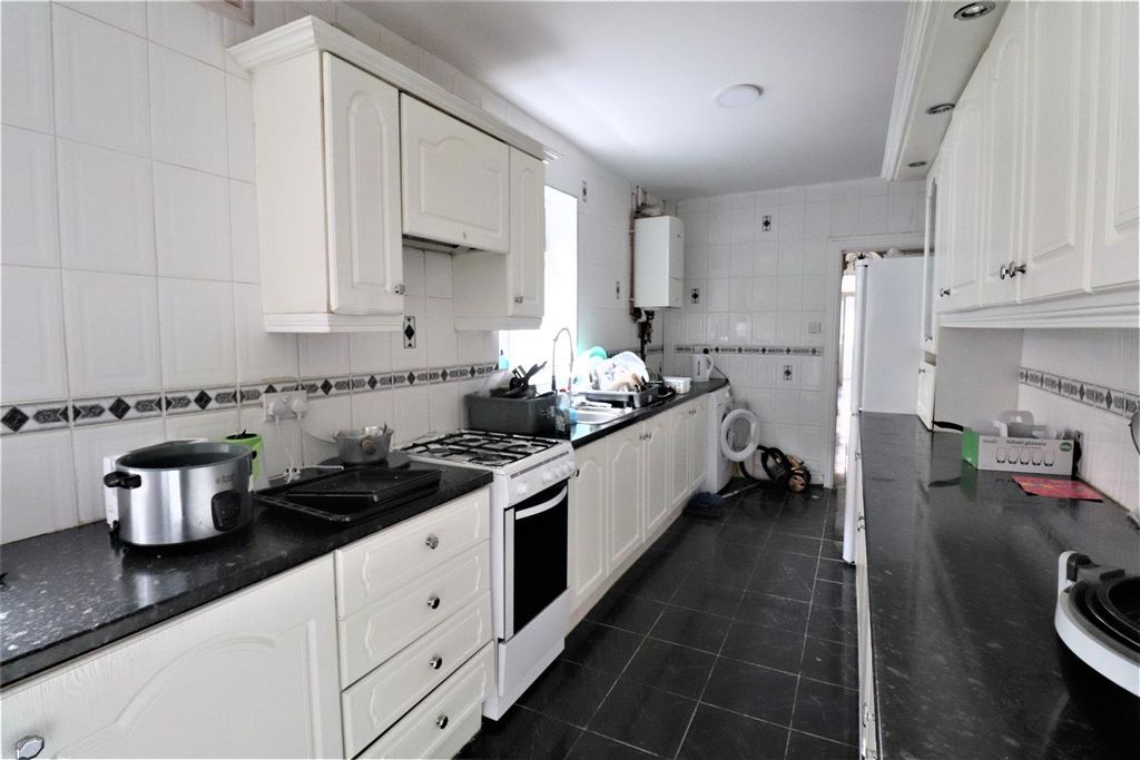 Property photo 1 of 14 Kitchen