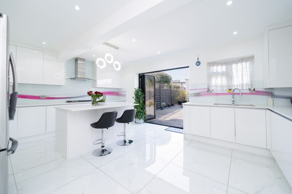 Property photo 3 of 18 Dsc09014