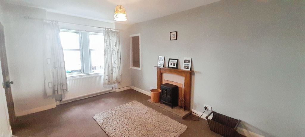 Property photo 3 of 22 E28F85c4-Img_2418_14_Original