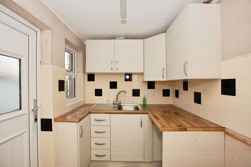 Property photo 3 of 16 Pbox-Img.Jpg