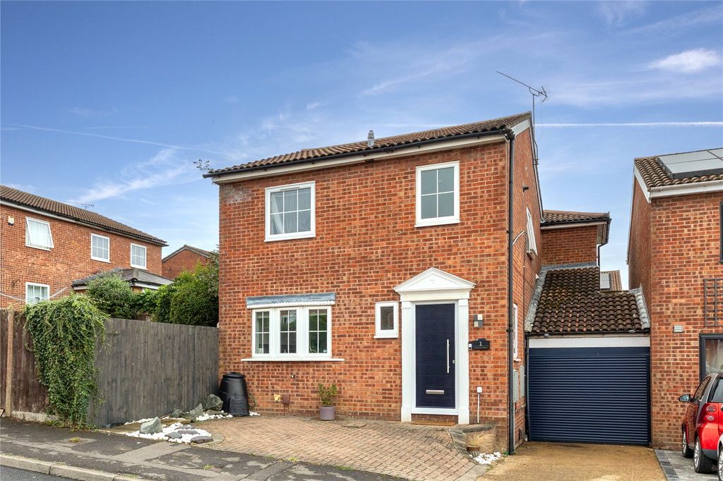 Property photo 1 of 27 Picture No. 04