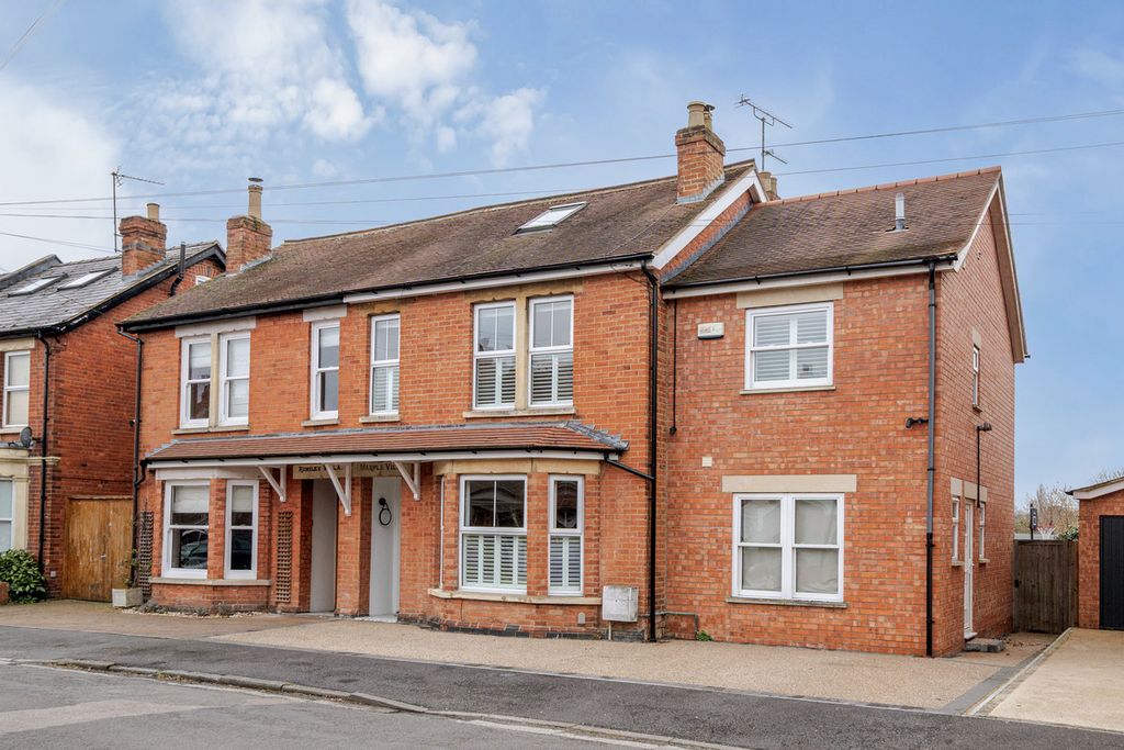 Property photo 1 of 23