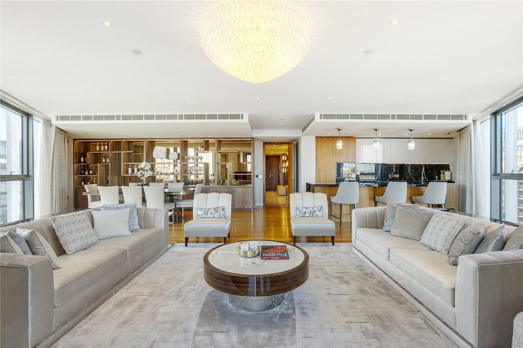 Property photo 2 of 17 Reception Room