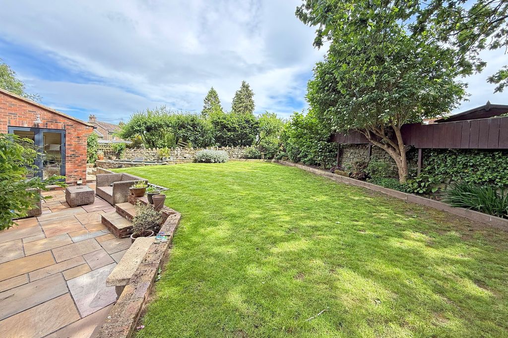 Property photo 2 of 23