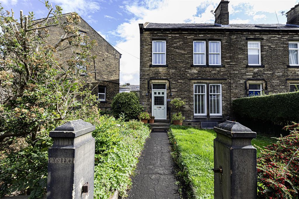 Property photo 1 of 31