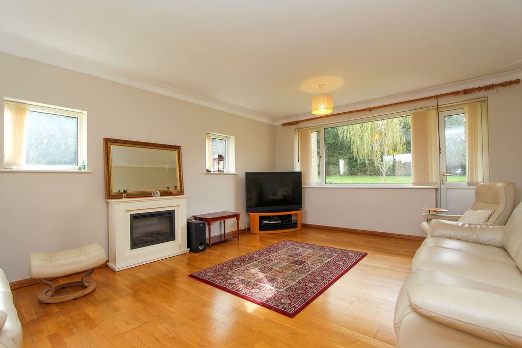 Property photo 3 of 22