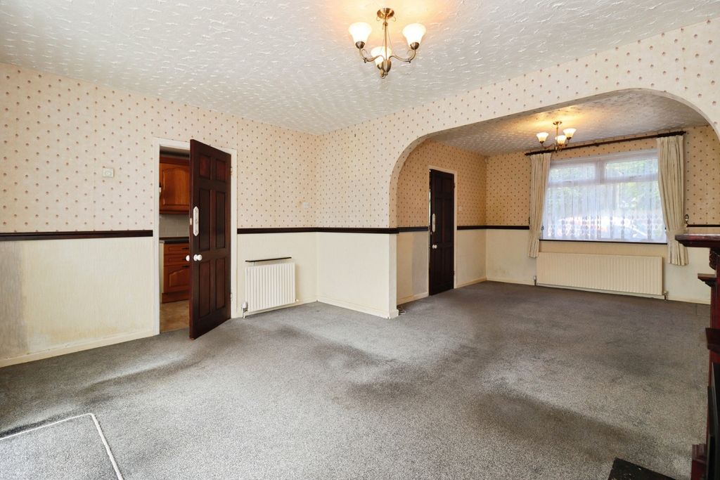 Property photo 3 of 16 Photo