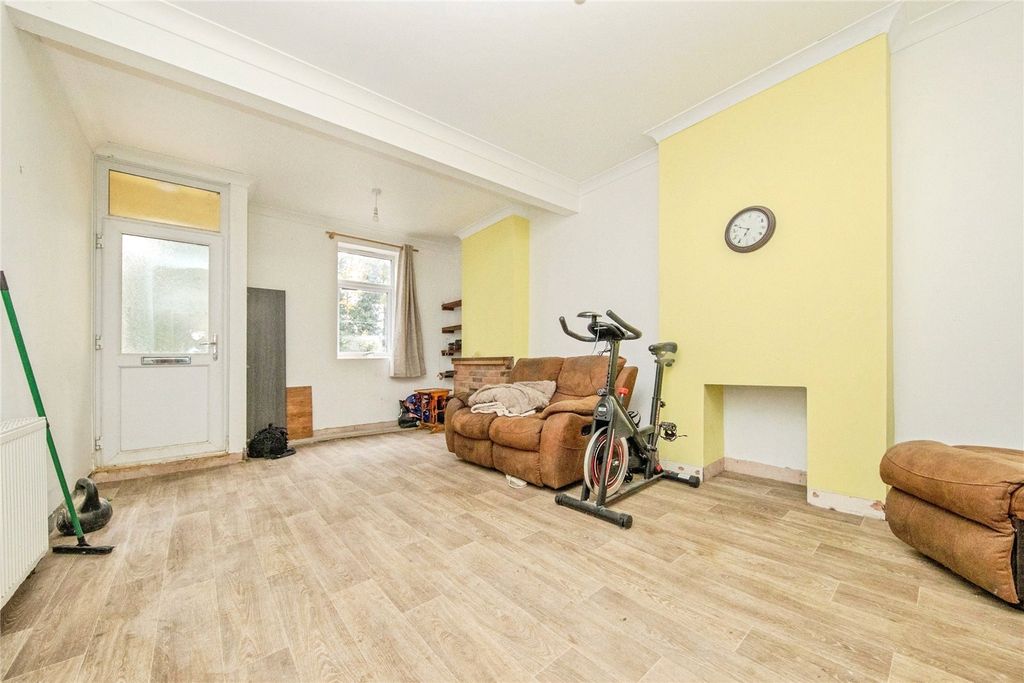 Property photo 2 of 26 Picture No. 28