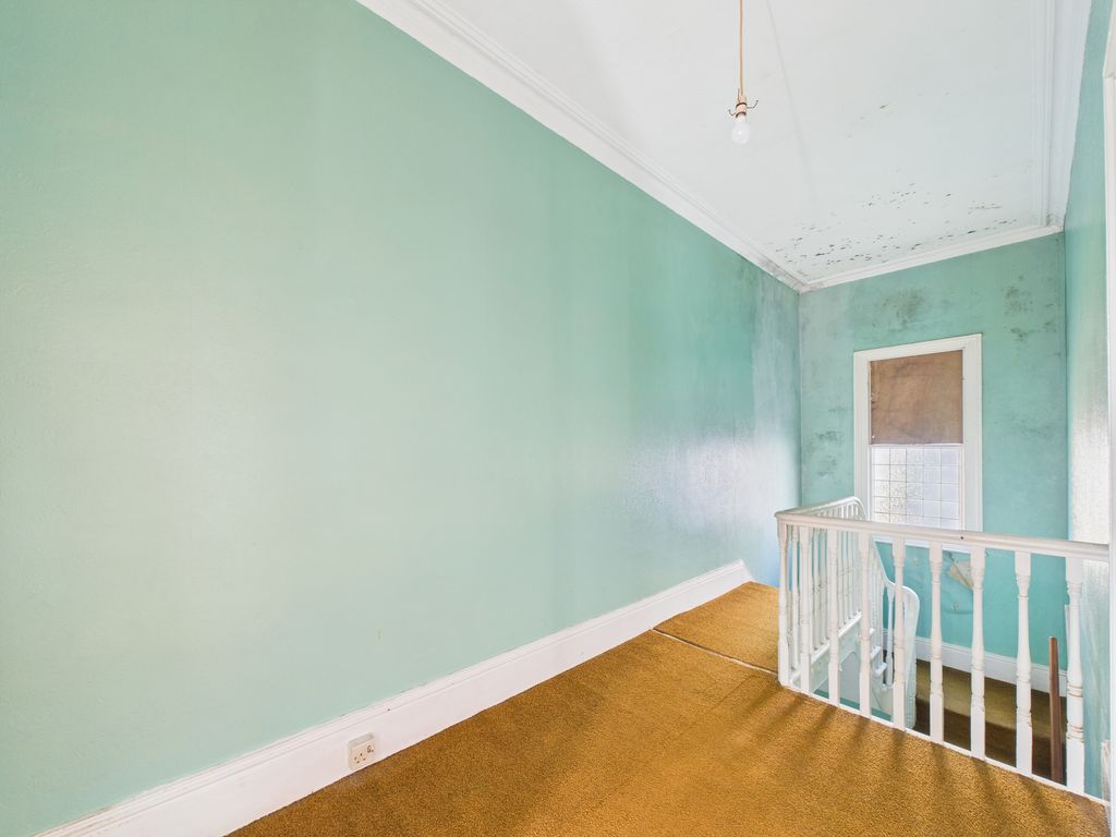 Property photo 3 of 24 Cam02089G0-Pr0587-Still012