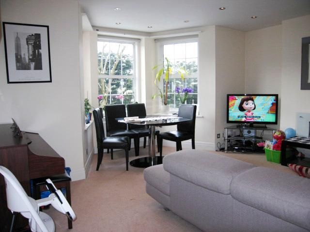 Property photo 2 of 8