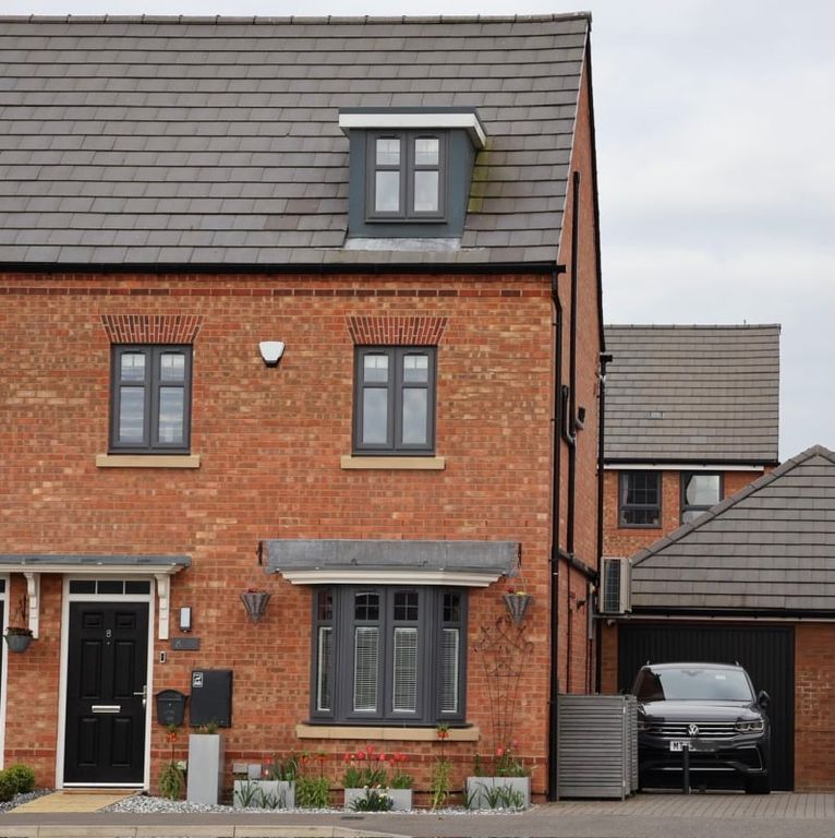 Property photo 1 of 37