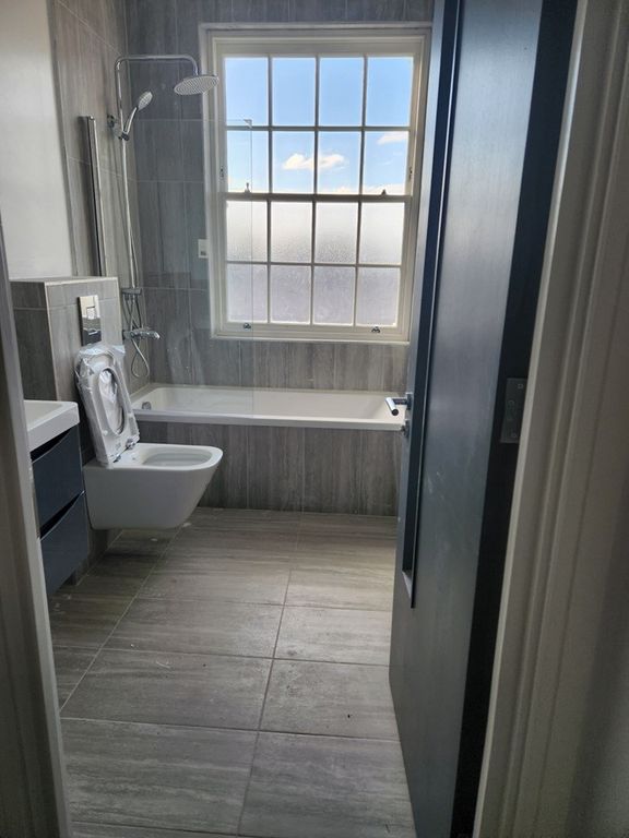 Property photo 3 of 3