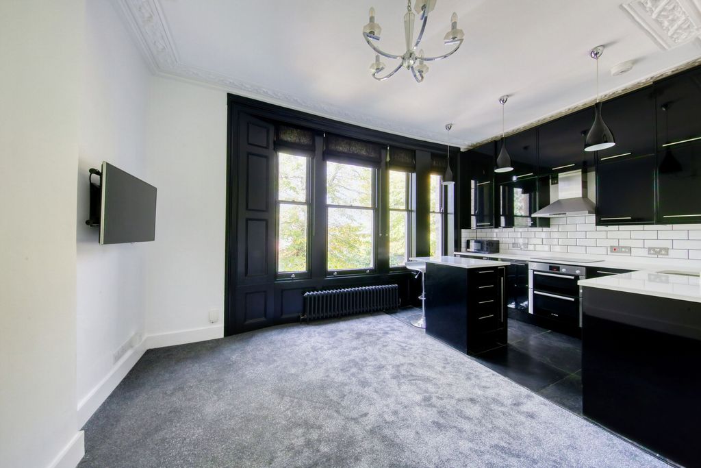 Property photo 2 of 13 Photo 2