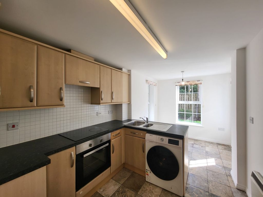 Property photo 2 of 16 Image