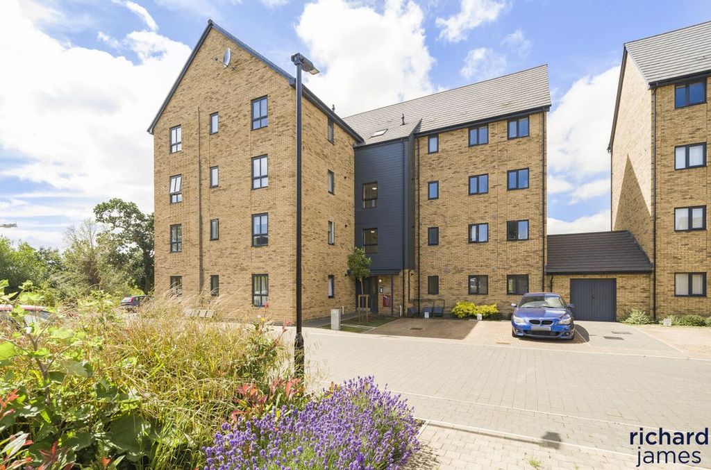 Property photo 1 of 10 d78E7Dfe-B1F1-4A9...