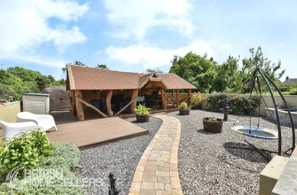 Property photo 2 of 15 Picture No. 05